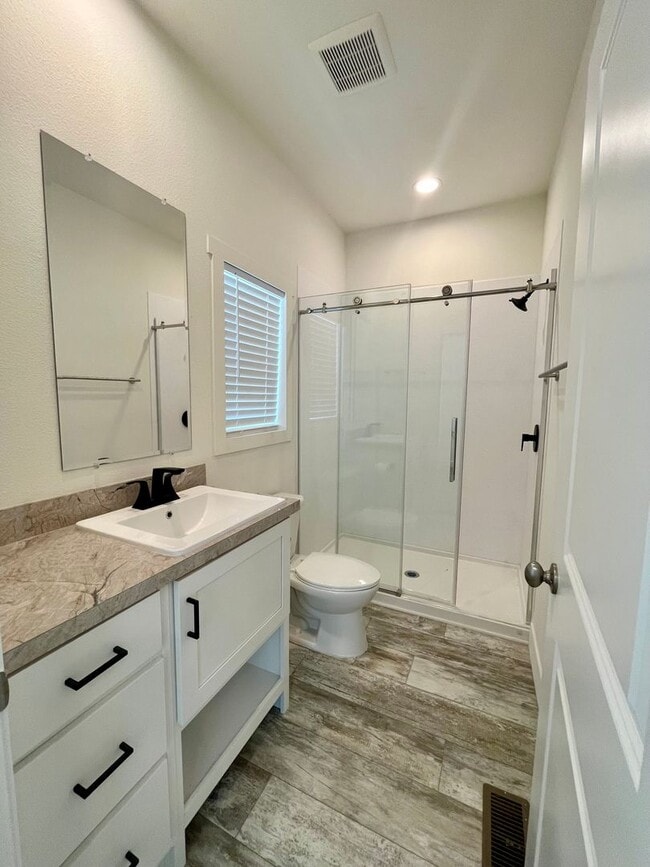 Photo - 3535-3537 Mount Burnham Court Unit 3537