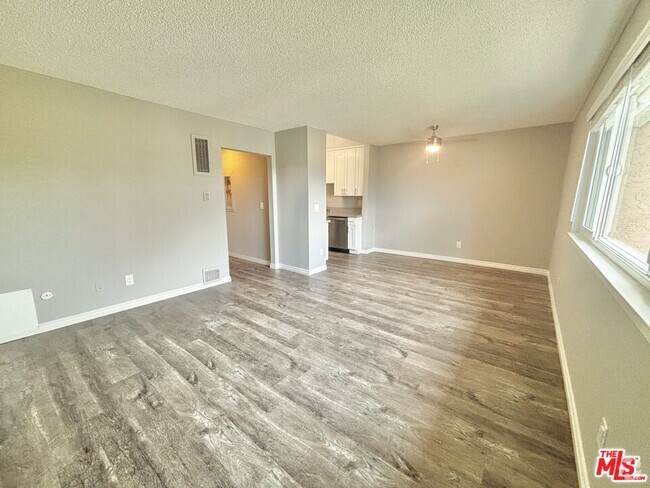 Building Photo - 1812 N Alvarado St Unit 6 Rental