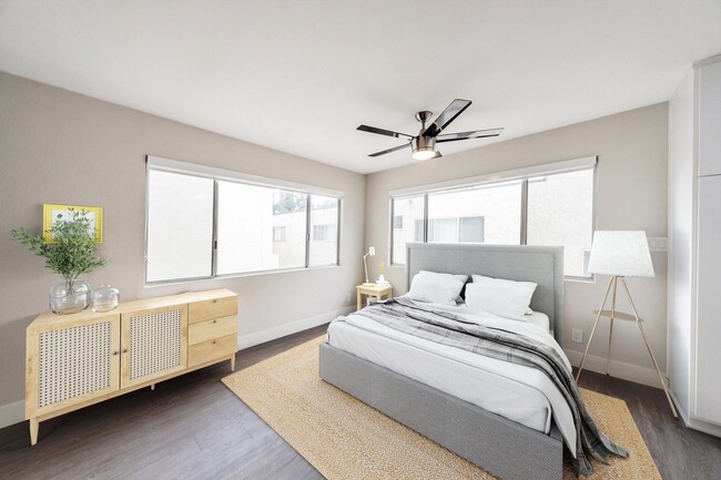 Photo - Oasis Apartments