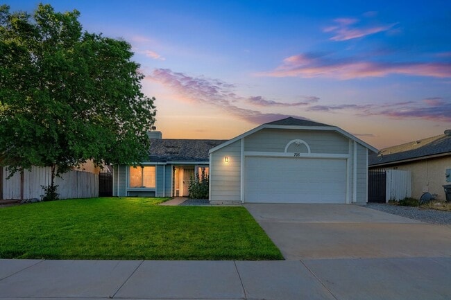 Photo - 705 Desert Calico Dr