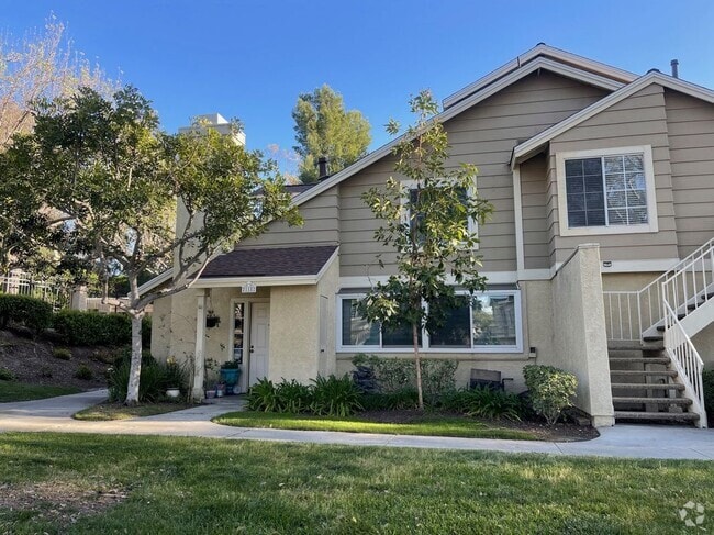 Building Photo - 21182 Deerpath Rental