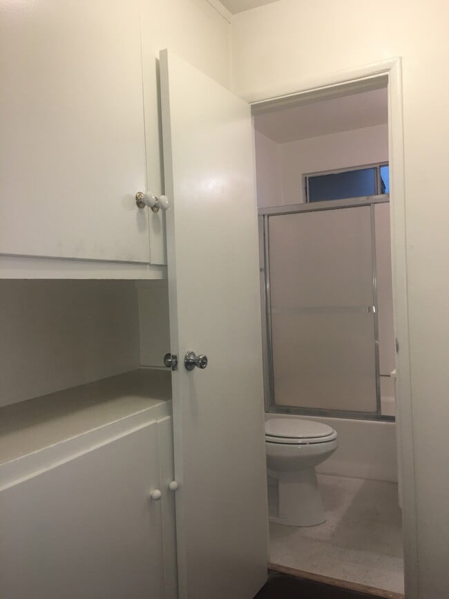 Building Photo - 13429 Beach Ave Unit 13429