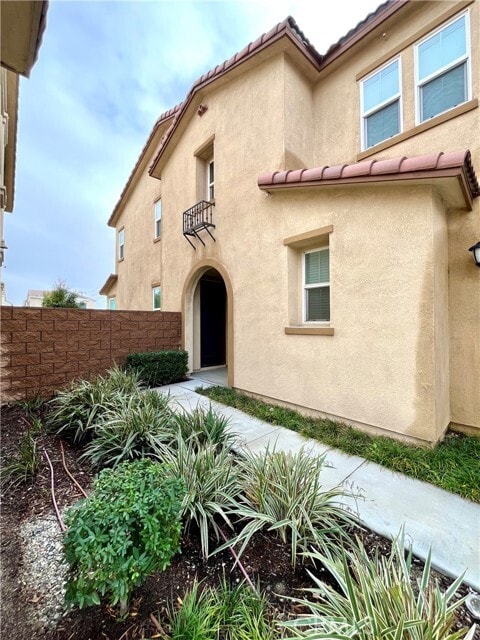 Photo - 1586 Redwoods Drive Pl