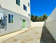 Photo - 1002 E 33rd St Townhome