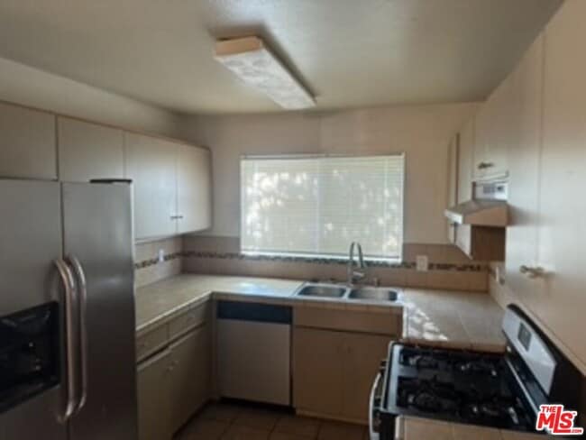 Photo - 2410 N Towne Ave Unit 21