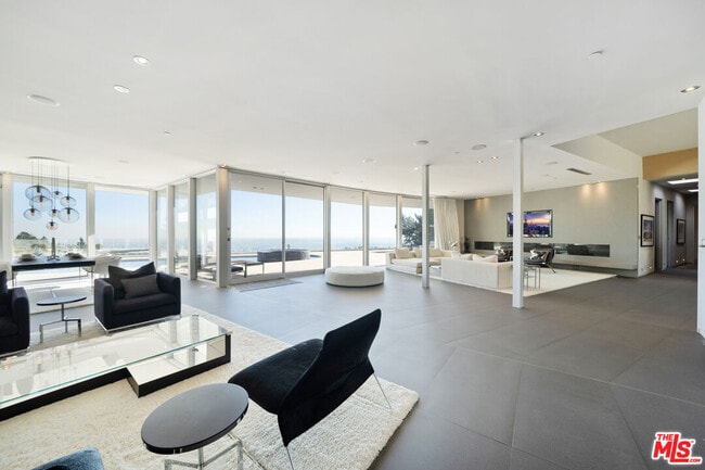 Photo - 1610 Carla Ridge