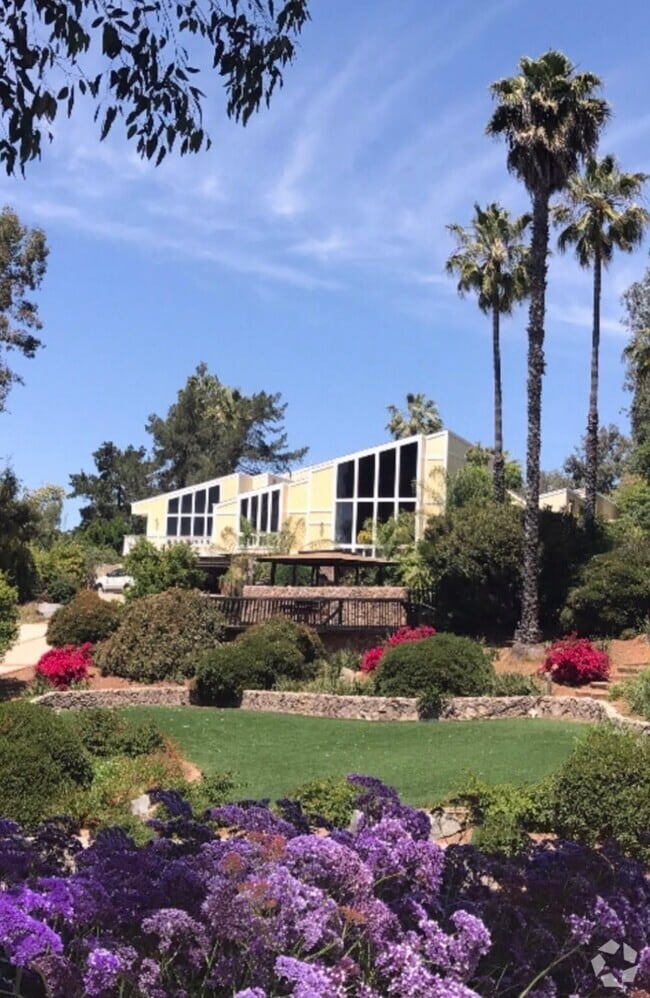 Building Photo - 1824 Shadow Knolls Pl Unit ADU behind  Mansion Rental