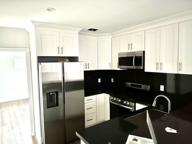 Photo - 19421 Ventura Blvd Unit 4