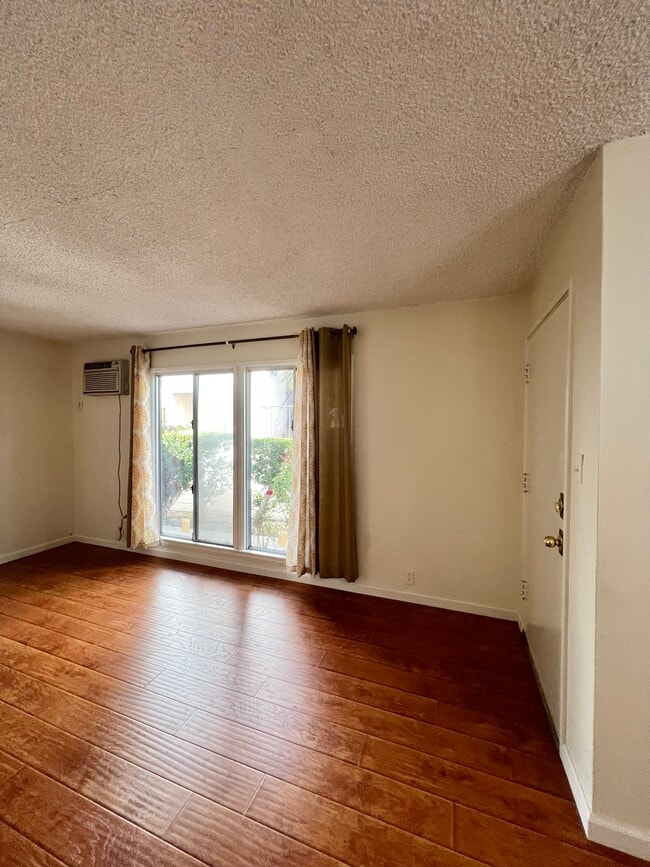 Photo - 715 N Jackson St Unit B