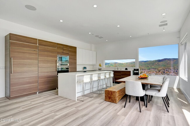 Photo - 990 Alta Vista Rd