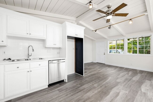 Photo - 316 E 21st St Unit A