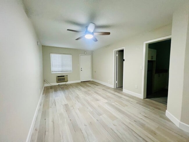 Photo - Spacious Studio Apartment Available in the Heart of La Jolla! Unit 1141 Silverado St #114