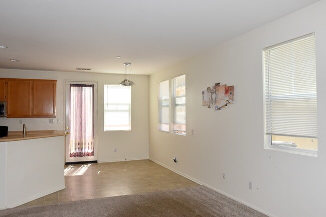 Photo - 25841 Silva Ct