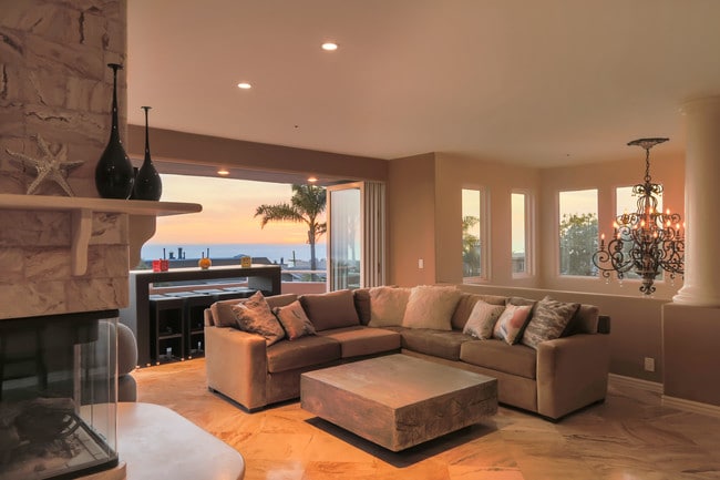 Lvg Room, Window-wall opens to balcony - 2281 Cambridge Ave