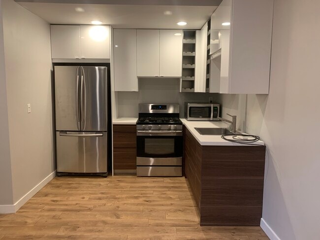 Photo - 368 Pershing Dr Unit 1