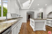 Photo - 521 Westbourne Dr