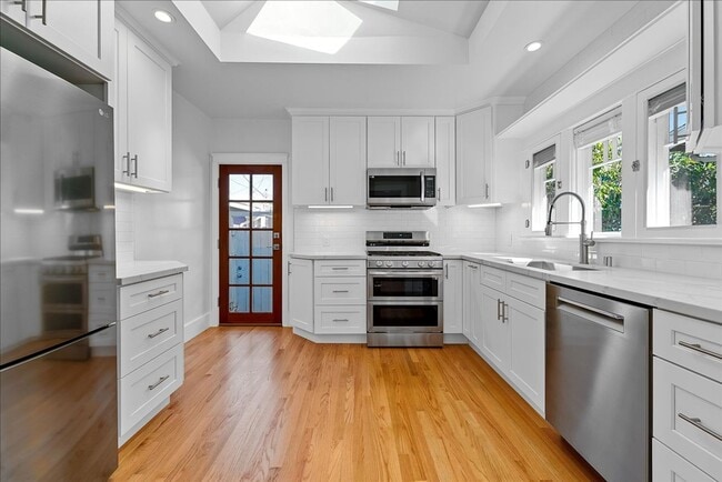647-659 California Ave.-651 - 647-659 California Ave.-651 Apartment Unit 651
