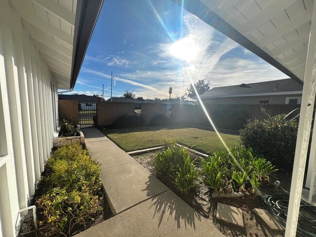 Photo - Spacious 4-bedroom, 2.5-bath Home Fountain Valley