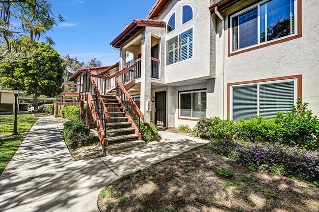 Building Photo - 4020 Porte La Paz Unit 110