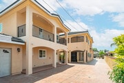 Photo - Stylish & Bright 2 Bed 2 Bath | Fully Furn... House