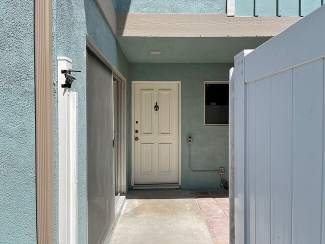 Photo - 2 Bedroom + 1.5 Bathroom Condo | Pierpont Beach | Ventura | Unfurnished