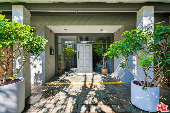 Photo - 1920 Pandora Ave Unit 3