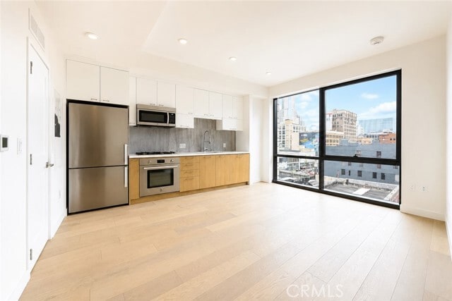 Building Photo - 400 S Broadway Unit 601