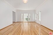 Photo - 448 1/2 S Wilton Pl