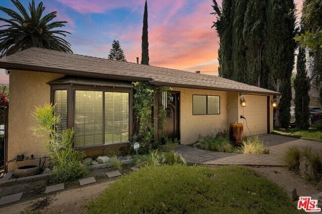 Building Photo - 22620 Dolorosa St Rental