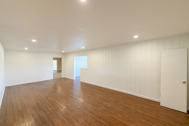 Photo - 5104-5106 East Falls View Dr. Unit 5104 East Falls View