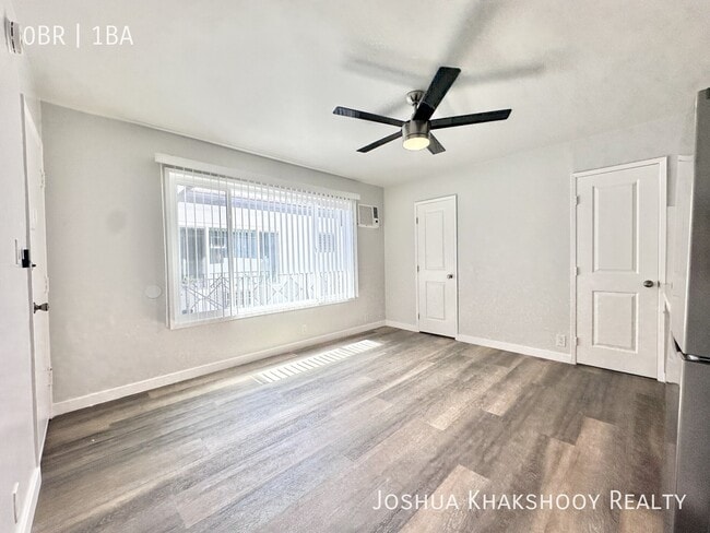 Photo - 752 Hayworth Ave Unit 21
