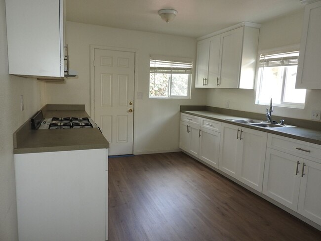 Building Photo - 4968muir Unit 4972