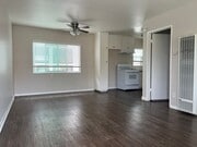 Photo - 2000 Carnegie Ln