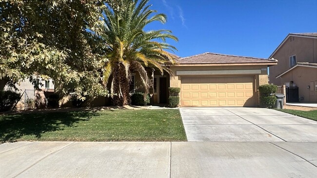 West Lancaster Single Story Home - West Lancaster Single Story Home