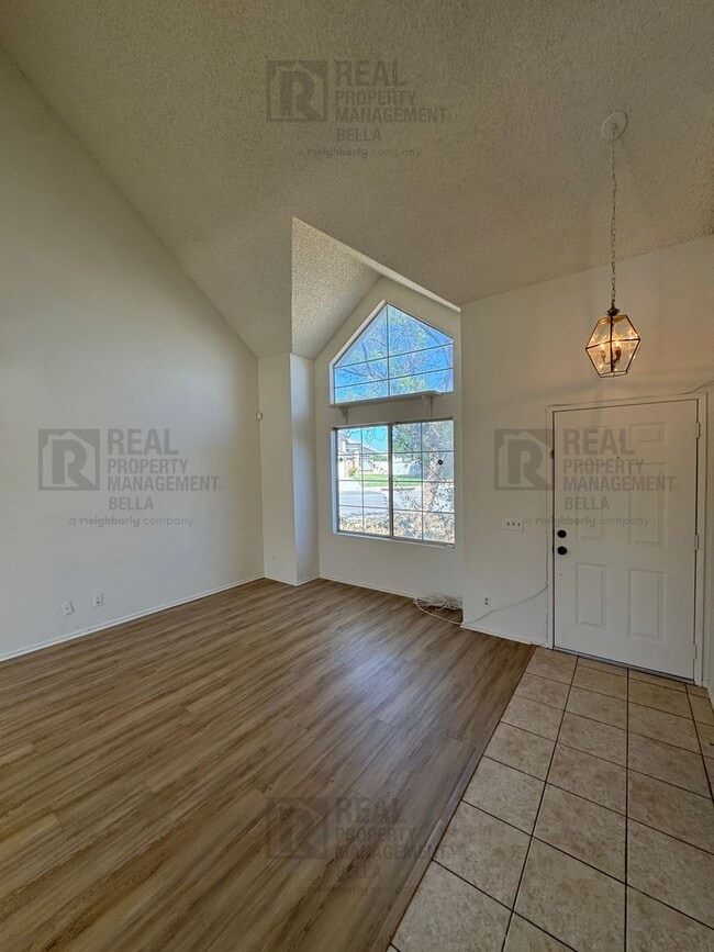 Photo - 1330 Wrigley Ln