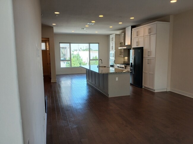 Photo - 135 W Live Oak Ave Condo Unit I
