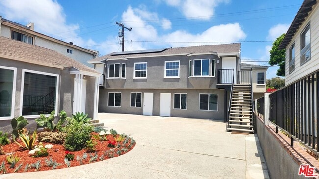 Building Photo - 1165 Stanford St Unit #D