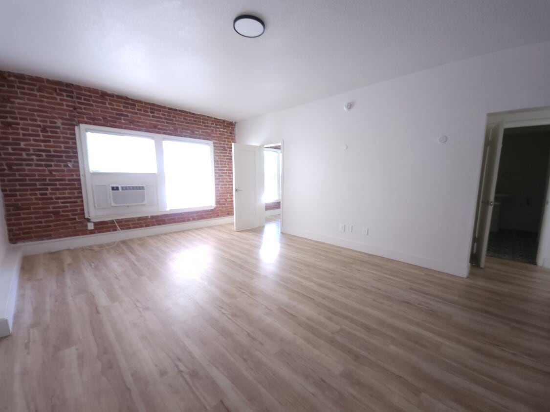 Floor Plan - 2 Bed/2 Bath
