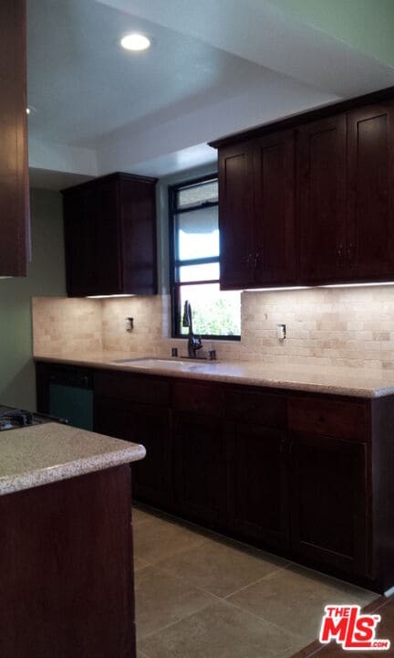 Photo - 2349 S Bentley Ave Unit 3