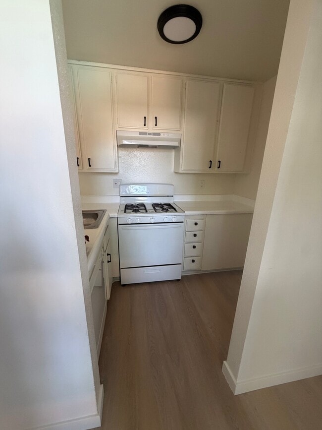 Photo - 8539 De Soto Ave Unit 109