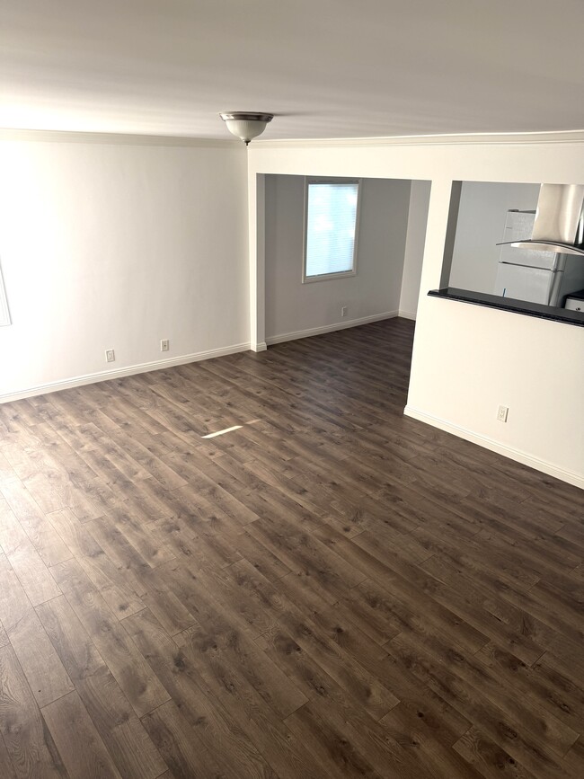 Photo - 404 Illinois St Unit 404