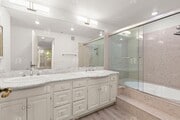 Photo - (Ellie:B) Promenade West – Apartment Unit #208 Unit 880 #208