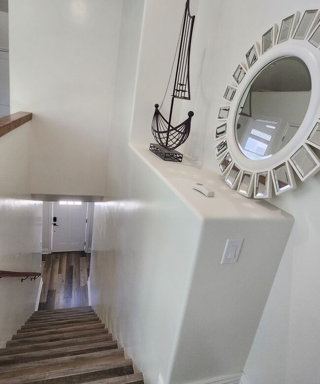 Photo - 872 Wild Rose Cir