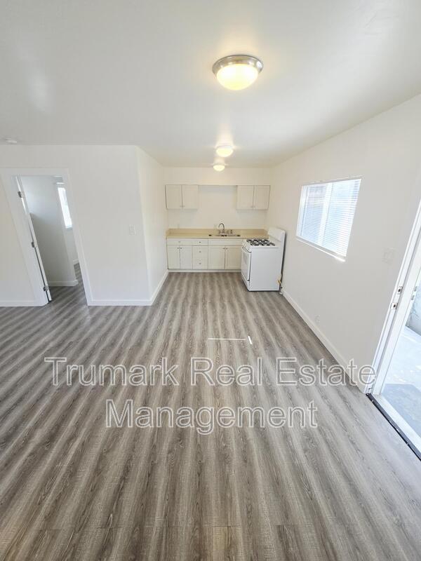 Photo - 1020 S Gerhart Ave