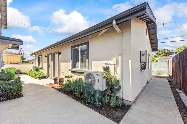 Photo - 1629 W Summit St Unit 1627-B