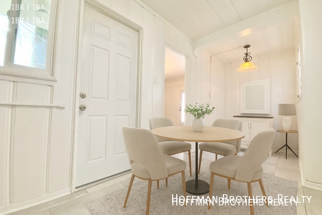 Photo - 415 1/2 S. Coronado St