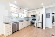 Photo - 758 N Ridgewood Pl Condo