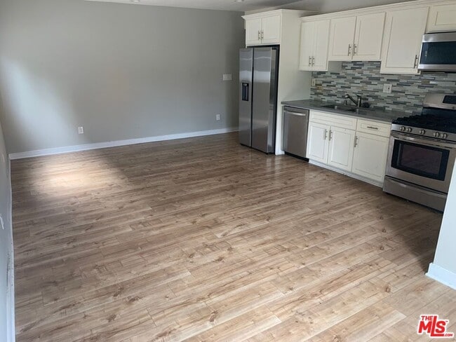 Photo - 5526 Barton Ave