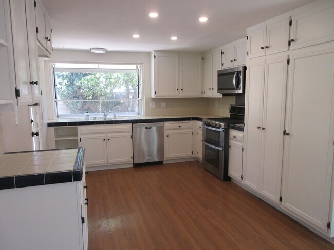 Photo - 18715 Braemore Rd