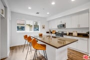 Photo - 2930 Rowena Ave Townhome